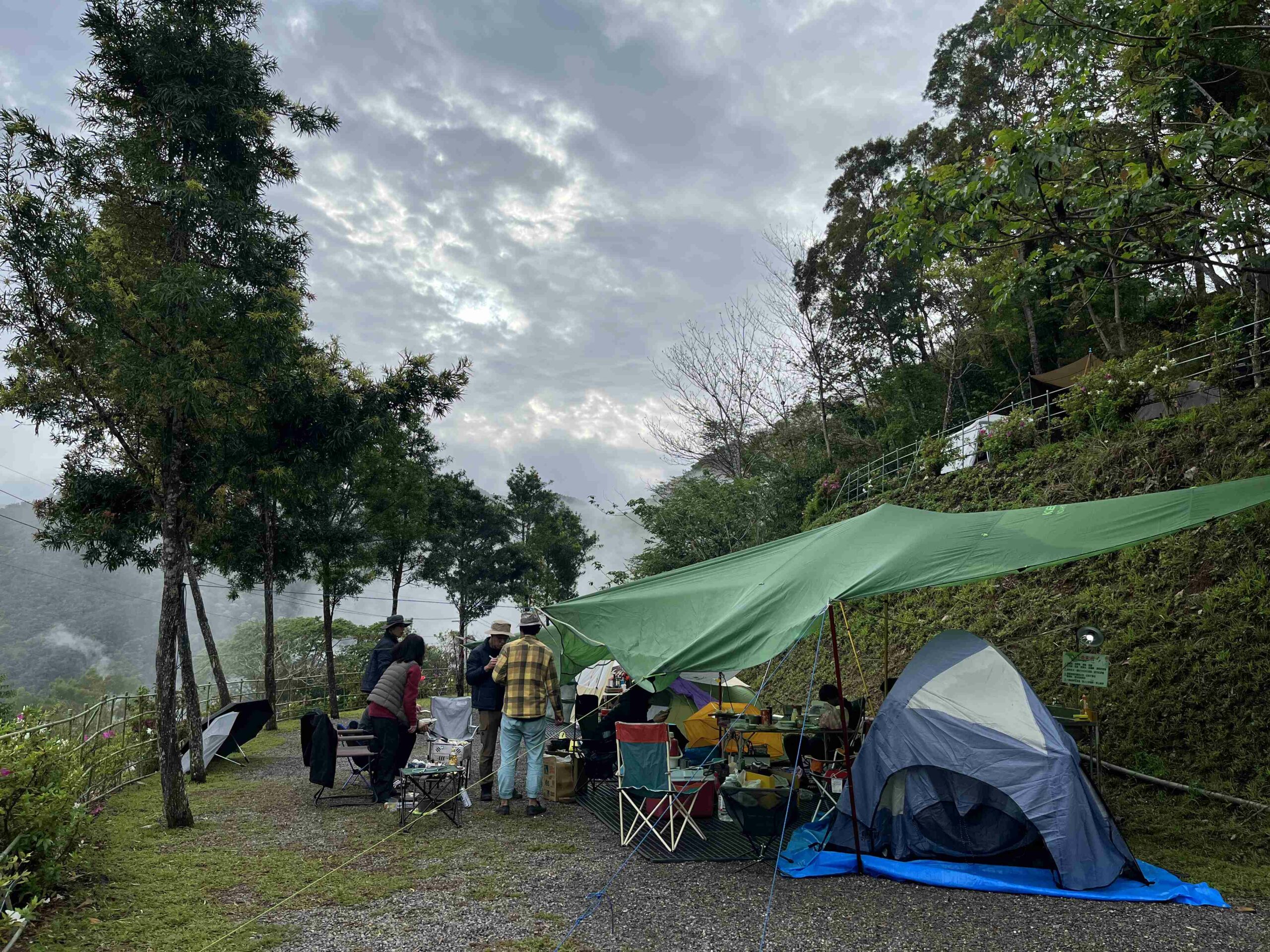 南投武界露營 雲窩森林露營區搭帳實景 雨天露營