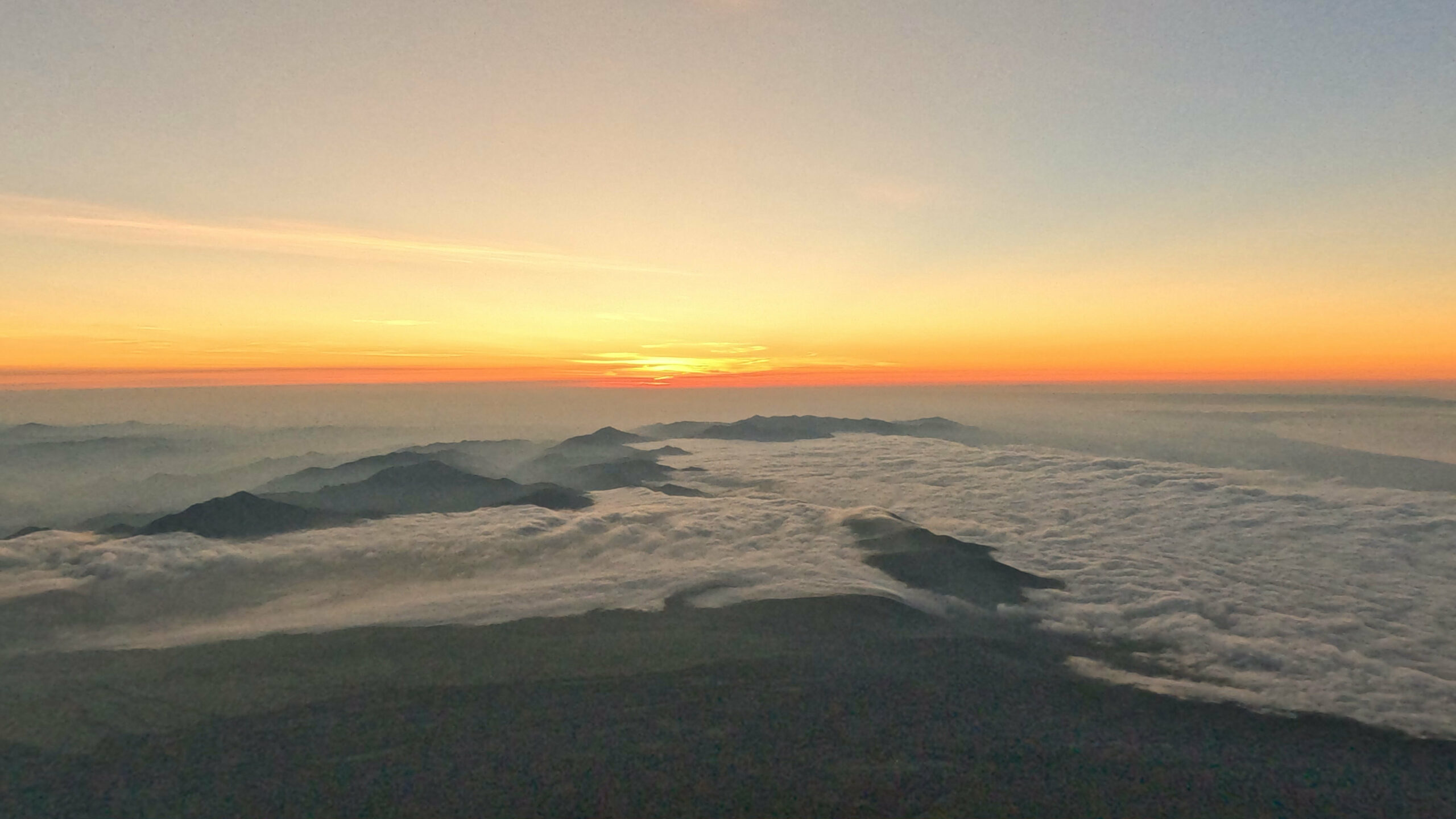 富士山即將破曉