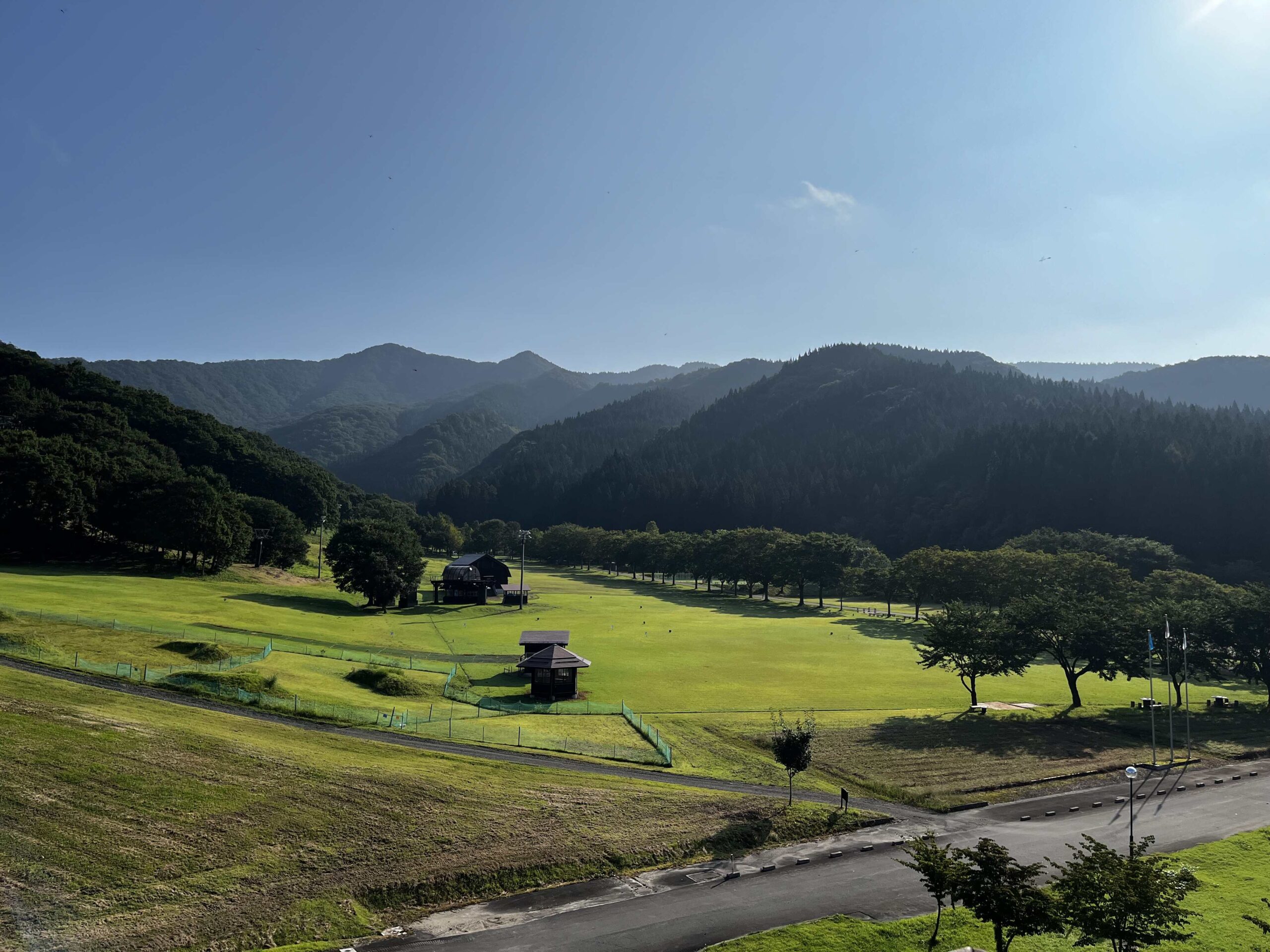 陽台可一覽神室滑雪場、森林及山脈美景