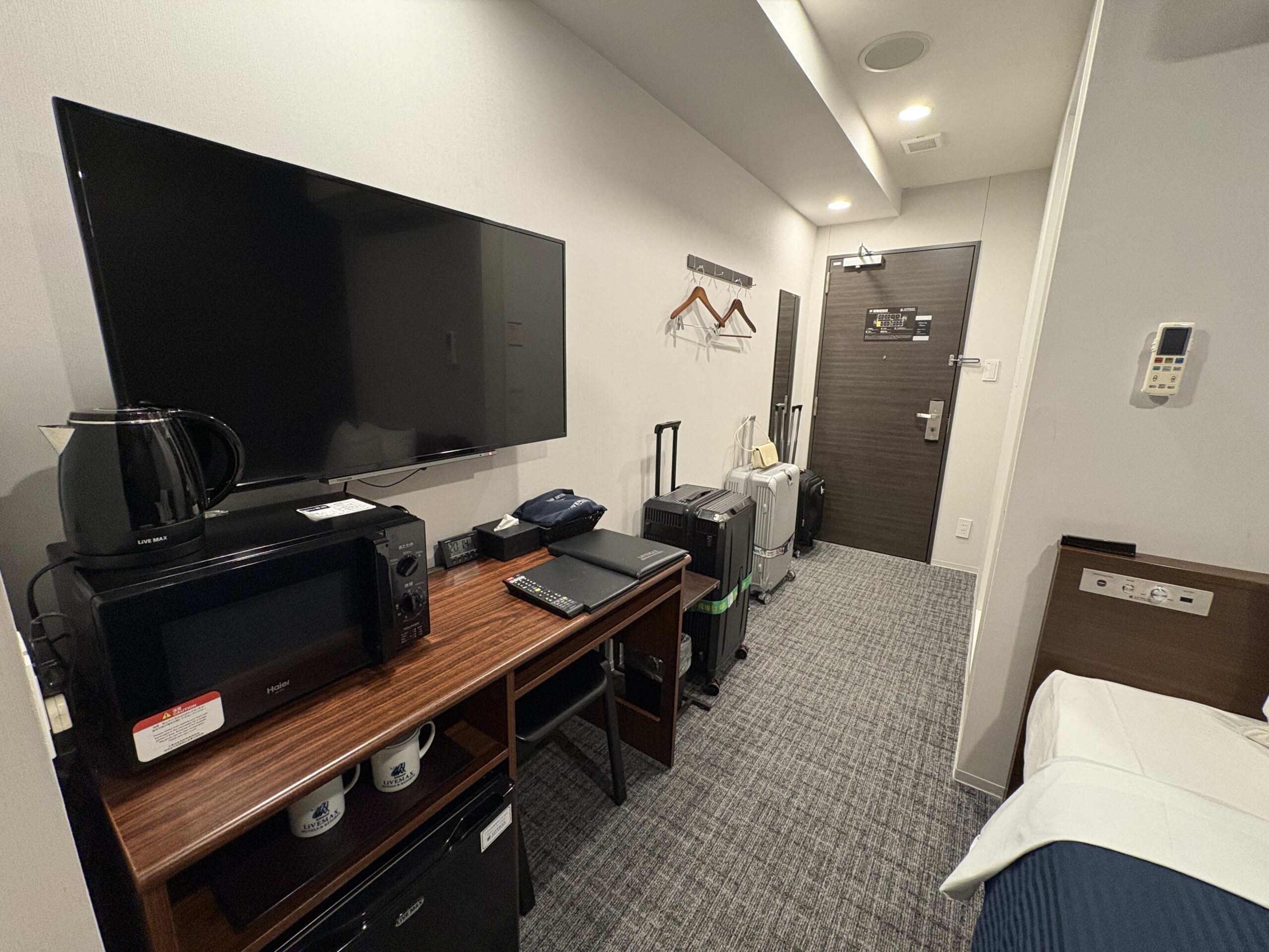 Hotel LiveMax福島郡山站前的房間雖小，東西很齊全