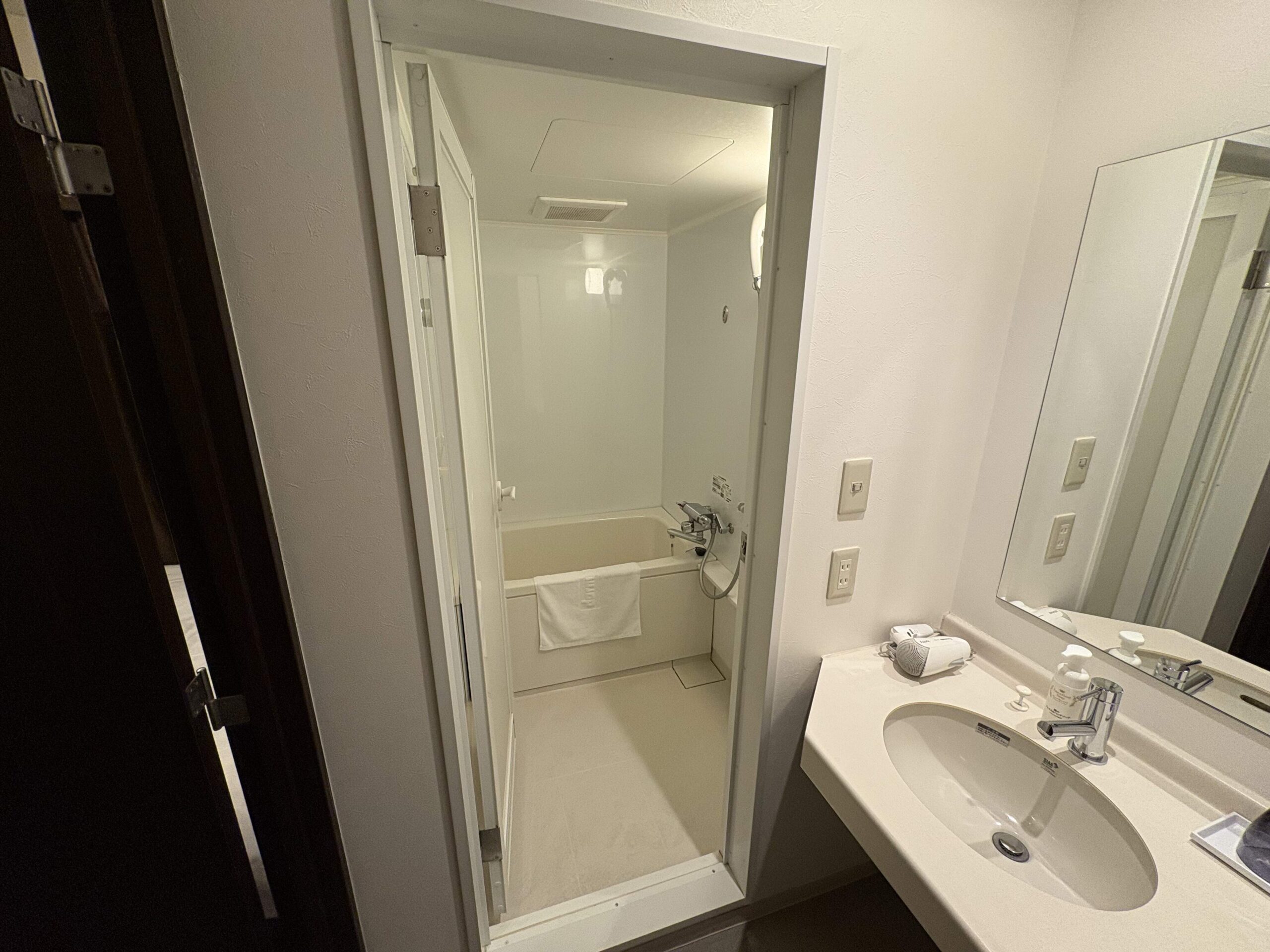 衛浴空間意外的比其他同價位住宿還要大一些