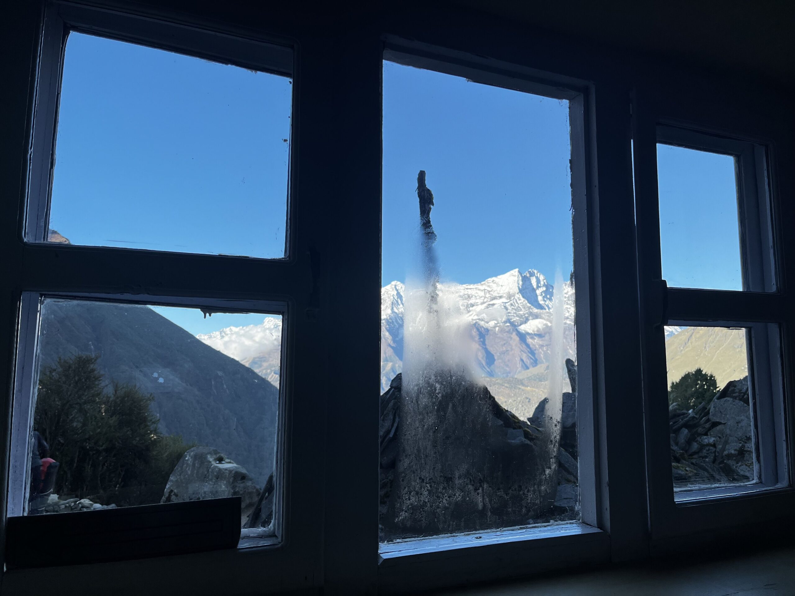 Tengboche房間看到的雄偉雪山