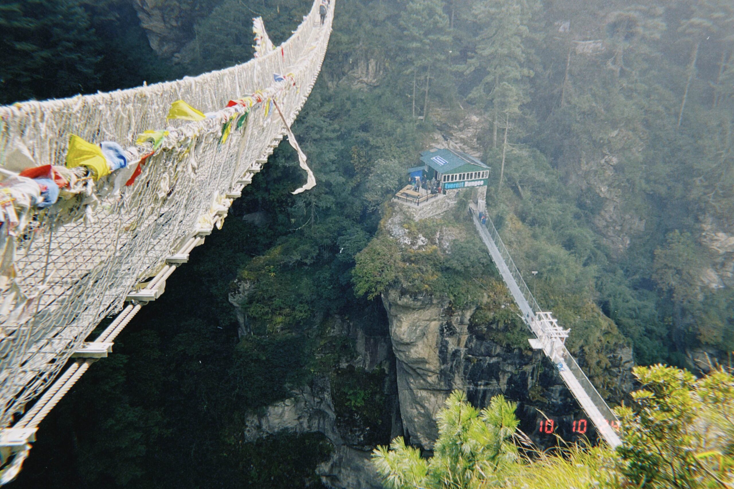 沒錯，這裡可以玩高空彈跳