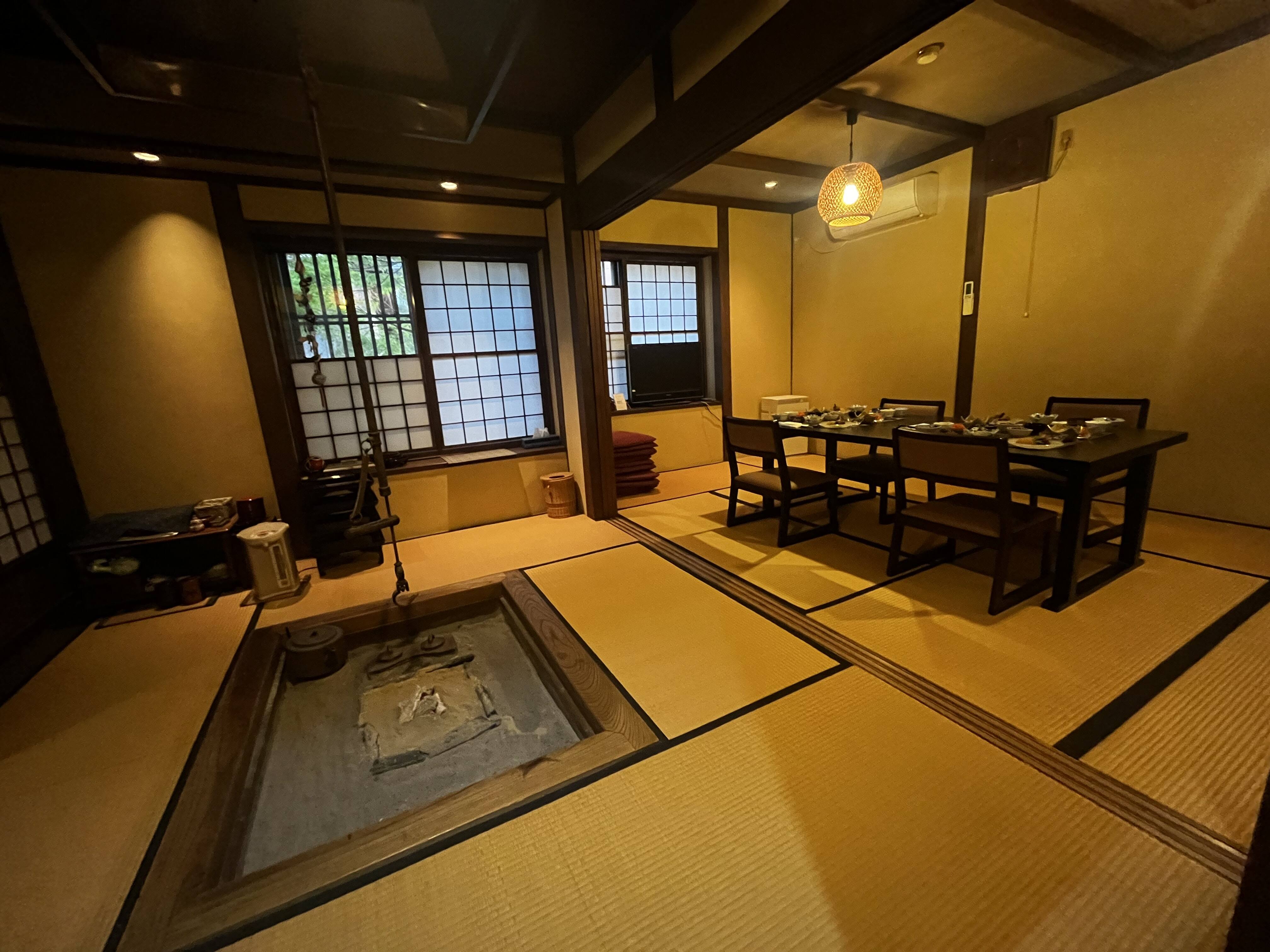 會津若松住宿 宿たかや 日式榻榻米餐廳與囲炉裏