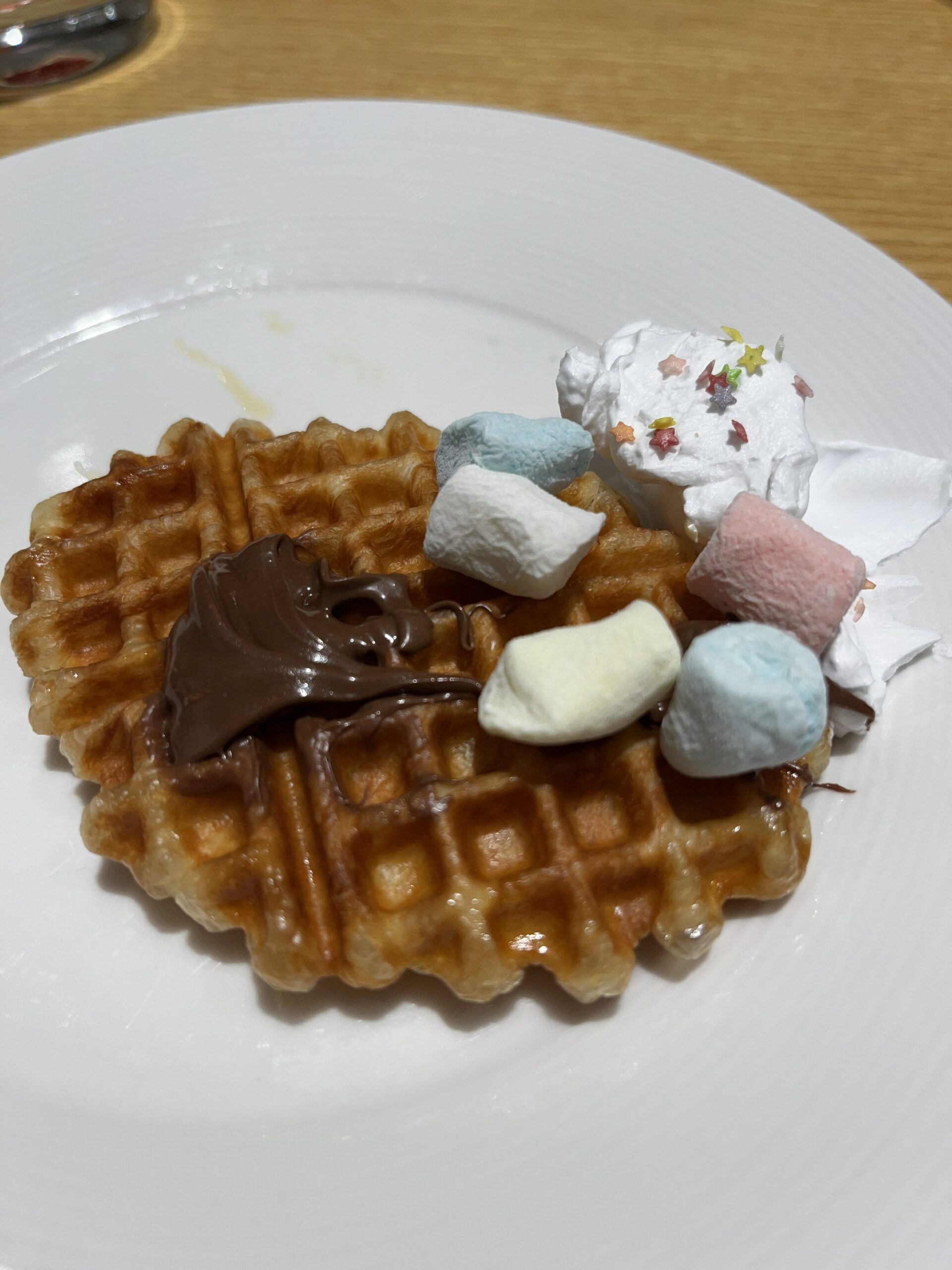 韓國首爾轉機住宿推薦:仁川機場宜必思尚品大使酒店(ibis Styles Ambassador Incheon Airport)三溫暖很新,餐廳好吃 6 我做的可頌鬆餅,很醜但很好吃