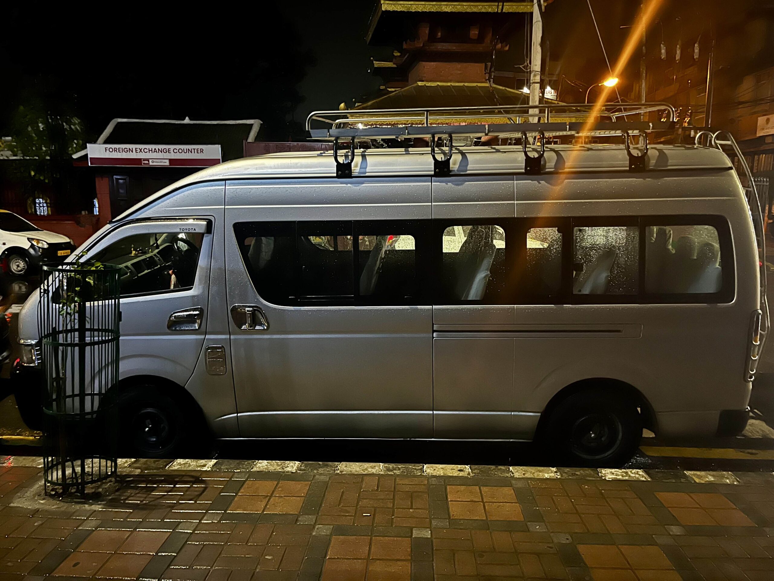 飛機取消?變成Ramechhap二日遊?2024年秋季EBC聖母峰基地營女生獨旅:盧卡拉飛機停飛3天、滯留機場鄉下村莊|尼泊爾健行 9 專載外國人的小巴