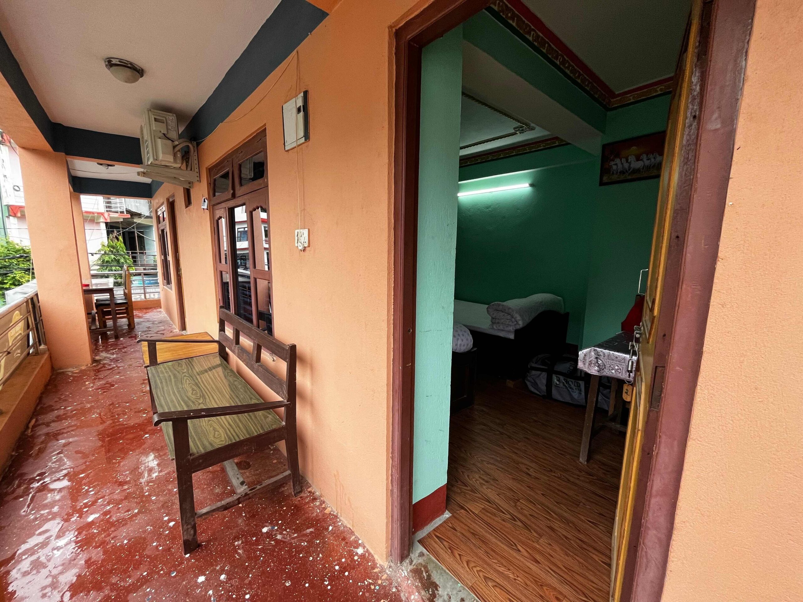 飛機取消?變成Ramechhap二日遊?2024年秋季EBC聖母峰基地營女生獨旅:盧卡拉飛機停飛3天、滯留機場鄉下村莊|尼泊爾健行 24 IMG 8935 scaled